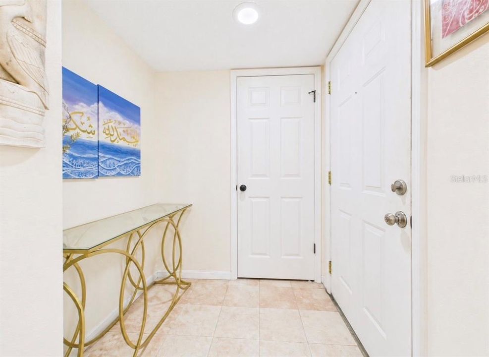 For Rent: $2,200 (2 beds, 2 baths, 1185 Square Feet)