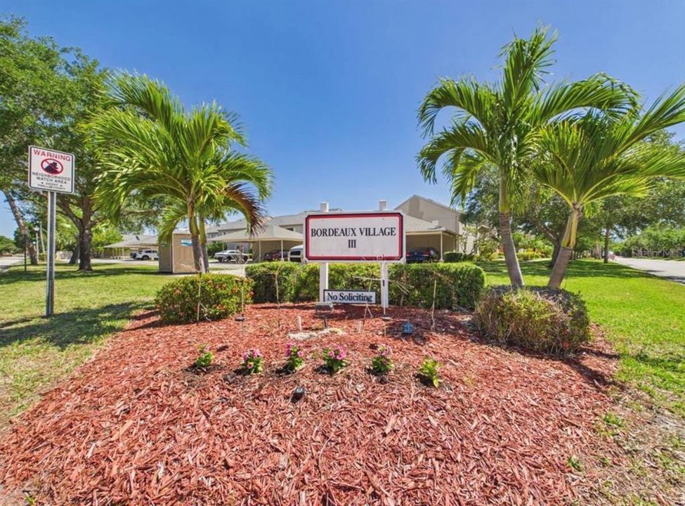 For Rent: $2,200 (2 beds, 2 baths, 1185 Square Feet)