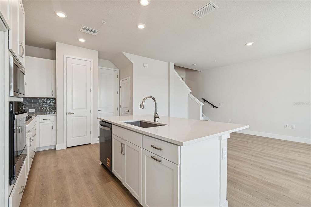 En Venta: $559,990 (3 camas, 2 baños, 1751 Pies cuadrados)