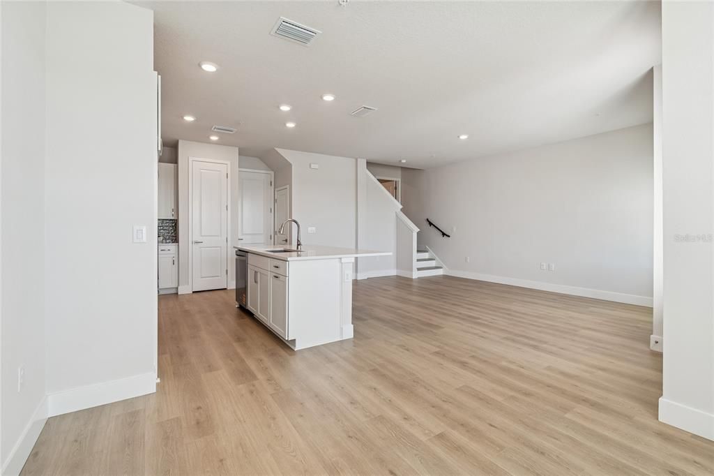 En Venta: $559,990 (3 camas, 2 baños, 1751 Pies cuadrados)