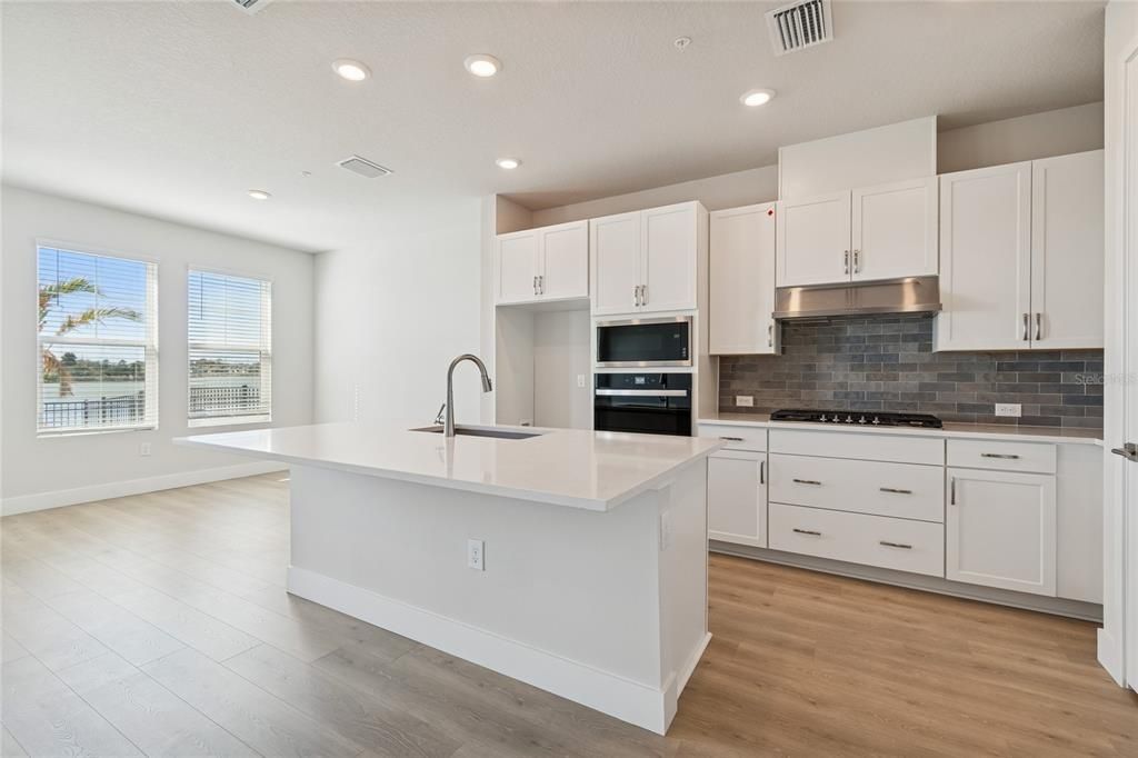En Venta: $559,990 (3 camas, 2 baños, 1751 Pies cuadrados)