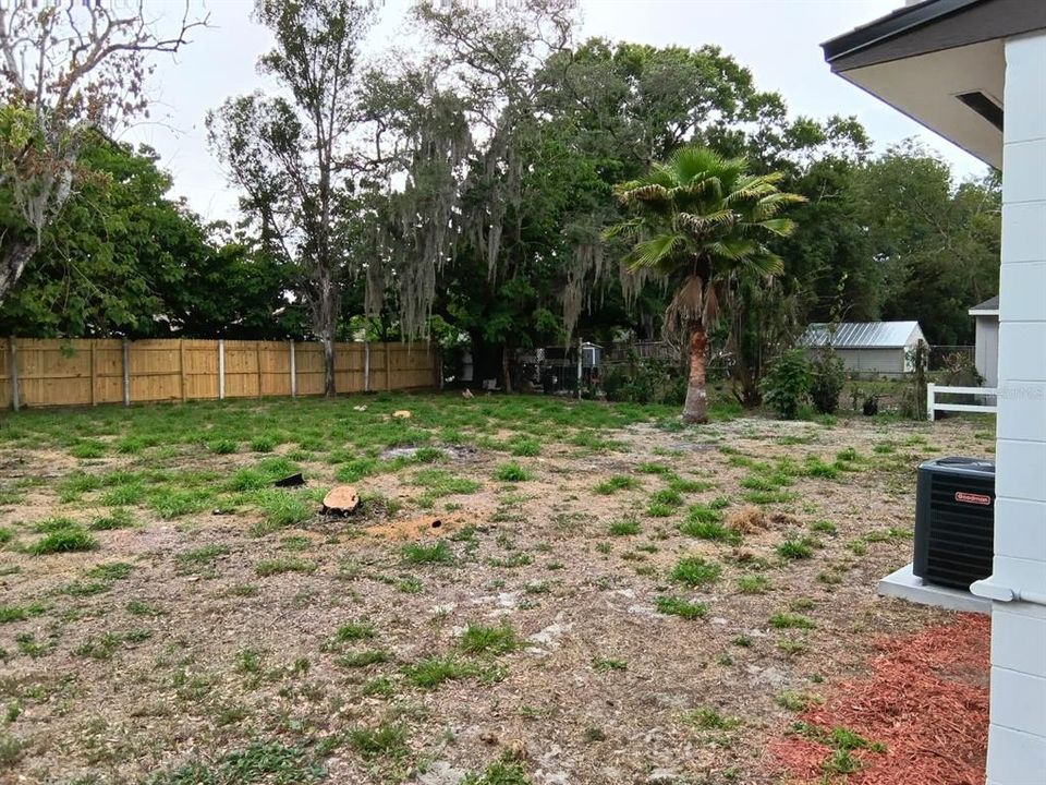 Active With Contract: $199,900 (4 beds, 1 baths, 1020 Square Feet)