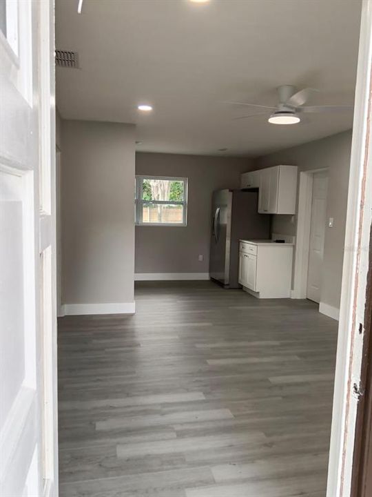 Active With Contract: $199,900 (4 beds, 1 baths, 1020 Square Feet)