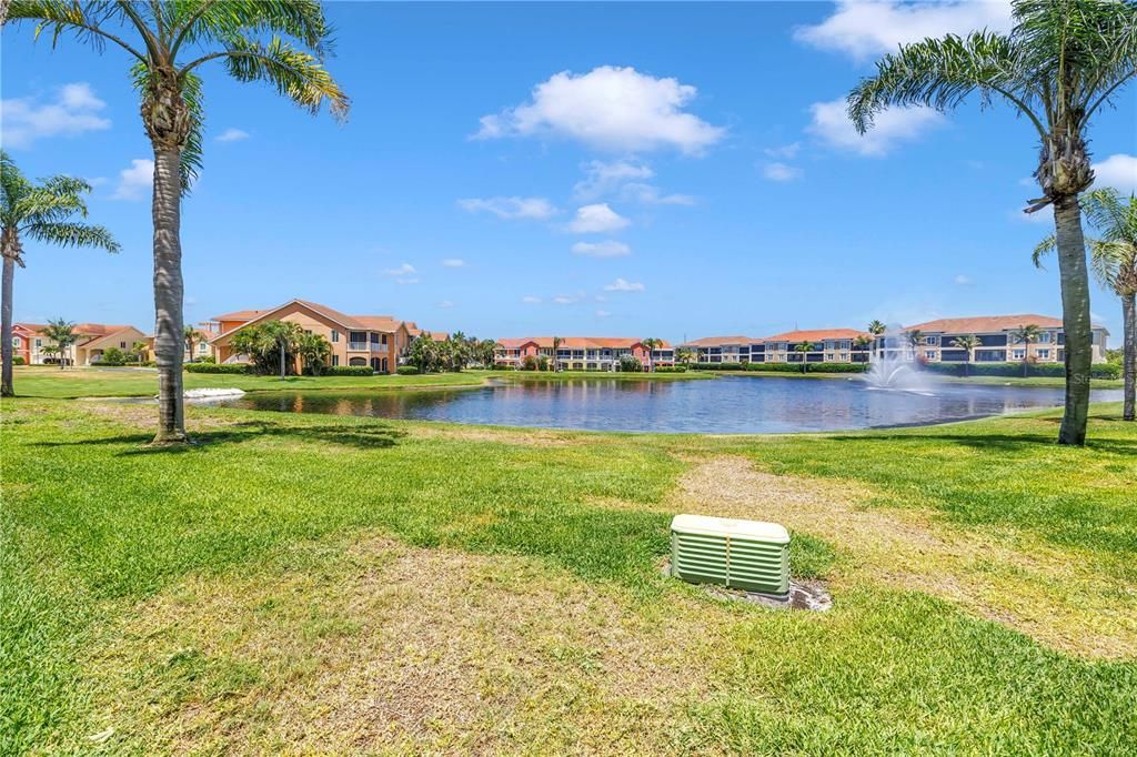 En Venta: $895,000 (3 camas, 2 baños, 2437 Pies cuadrados)