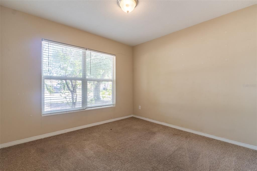 Activo con contrato: $325,000 (3 camas, 2 baños, 1258 Pies cuadrados)