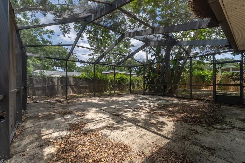 Activo con contrato: $325,000 (3 camas, 2 baños, 1258 Pies cuadrados)