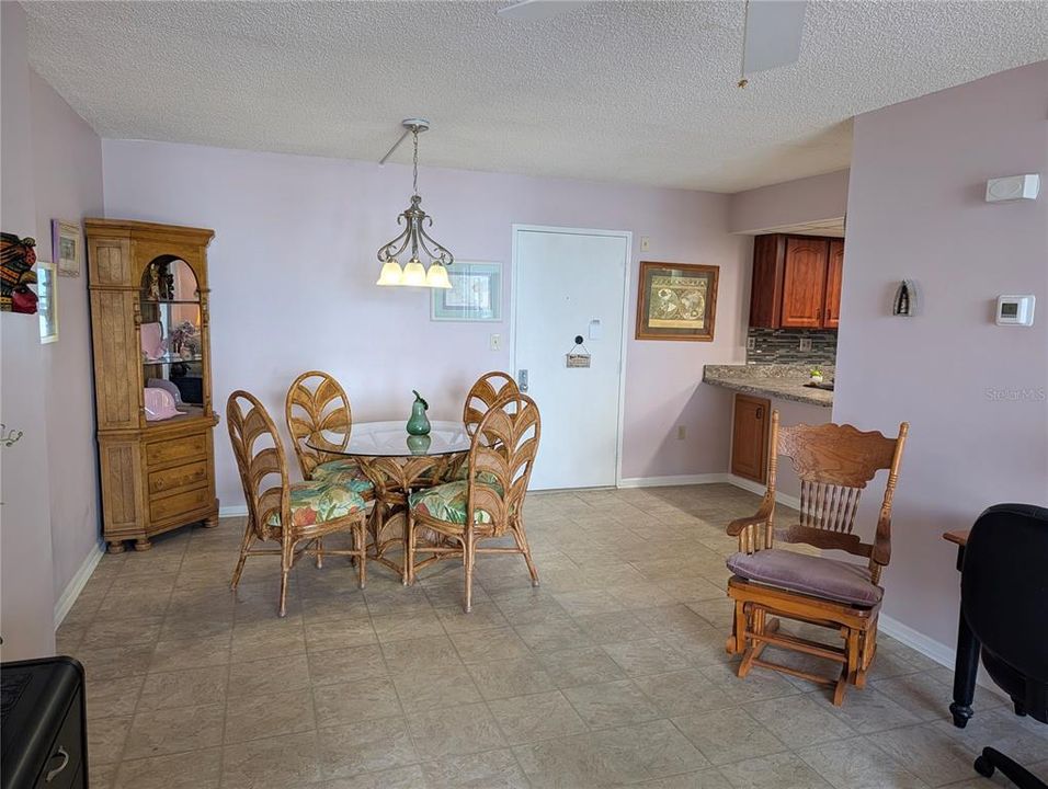 En Venta: $97,000 (1 camas, 1 baños, 634 Pies cuadrados)