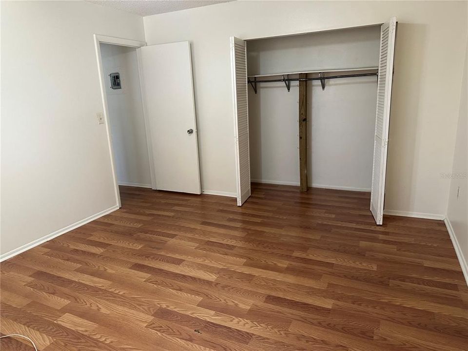 For Rent: $1,495 (2 beds, 1 baths, 837 Square Feet)