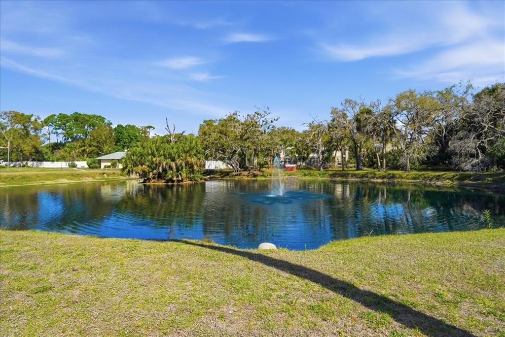 For Rent: $1,495 (2 beds, 1 baths, 837 Square Feet)