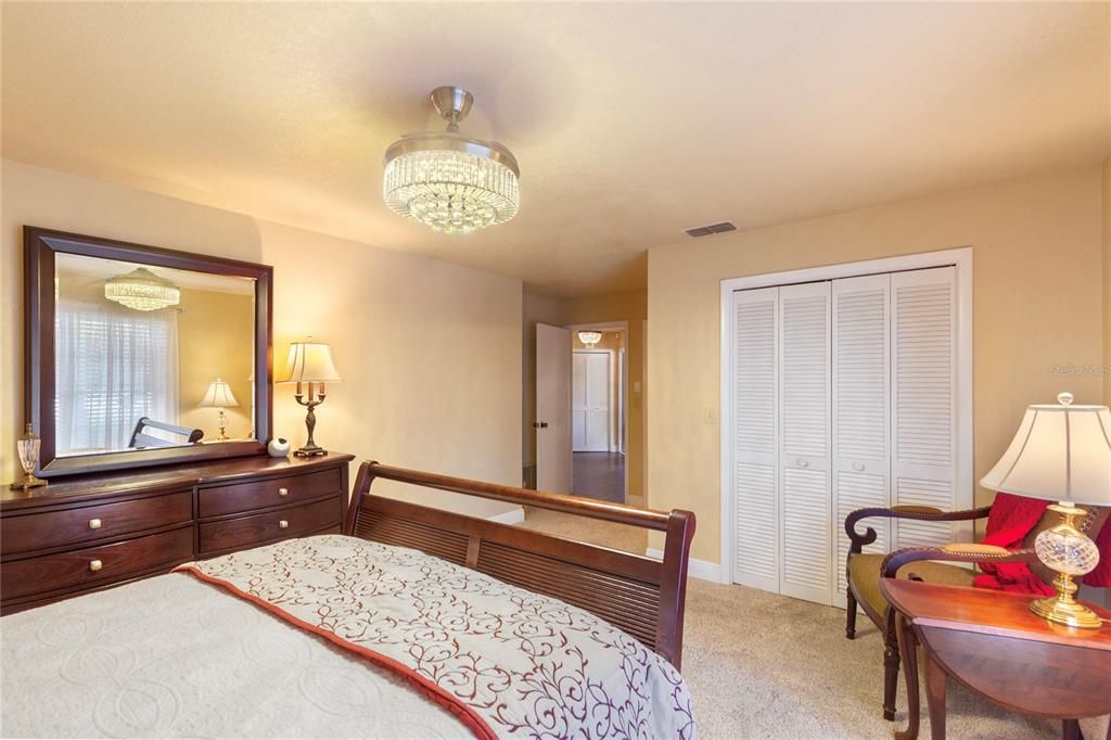 En Venta: $458,000 (2 camas, 2 baños, 1660 Pies cuadrados)