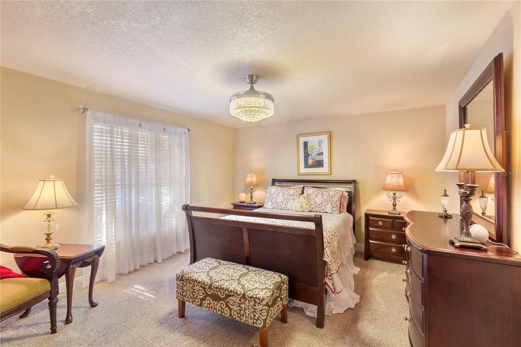 En Venta: $458,000 (2 camas, 2 baños, 1660 Pies cuadrados)