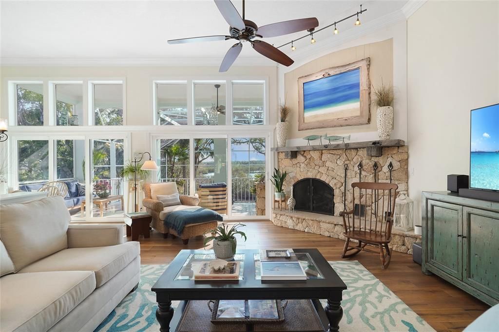 For Sale: $1,599,000 (3 beds, 3 baths, 2920 Square Feet)