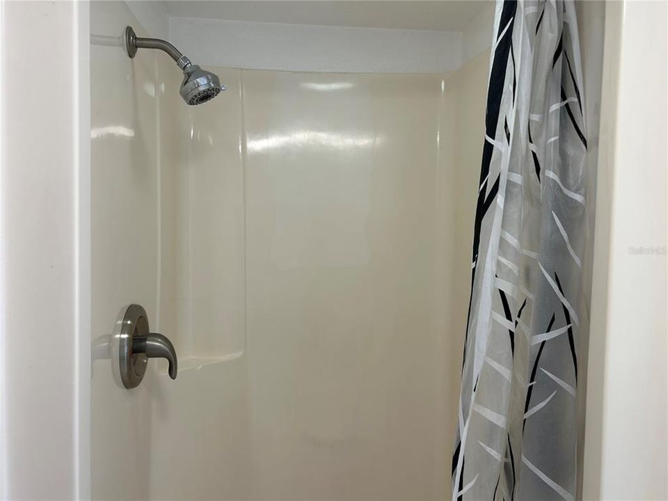 Active With Contract: $950 (1 beds, 1 baths, 500 Square Feet)