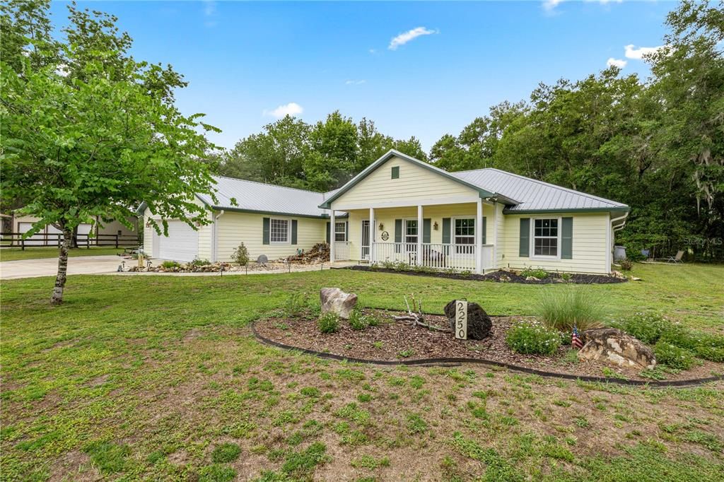For Sale: $549,900 (4 beds, 2 baths, 2255 Square Feet)