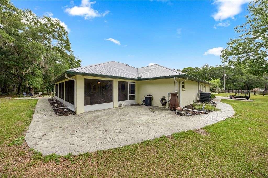 For Sale: $549,900 (4 beds, 2 baths, 2255 Square Feet)