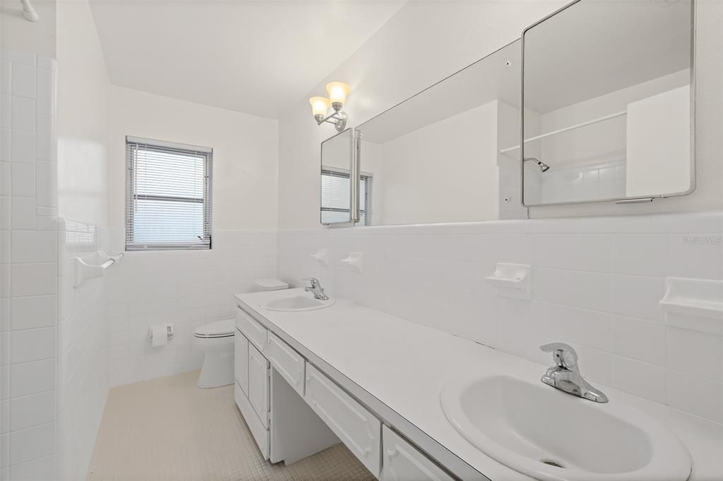 For Sale: $318,000 (3 beds, 2 baths, 1680 Square Feet)