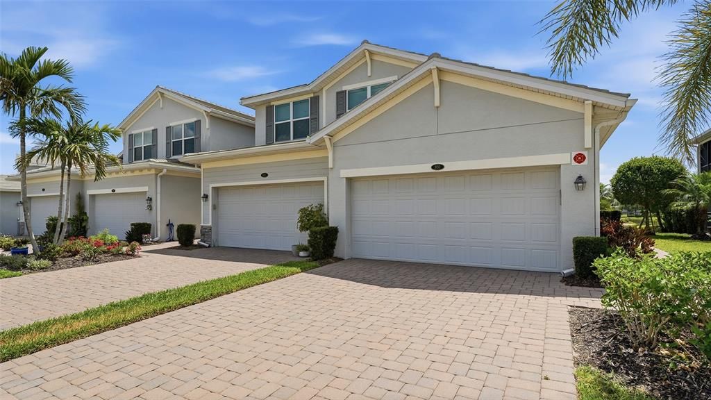 Active With Contract: $349,900 (3 beds, 2 baths, 1769 Square Feet)