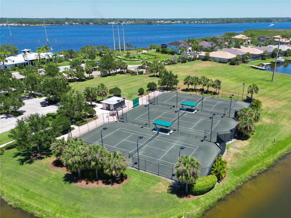 Active With Contract: $349,900 (3 beds, 2 baths, 1769 Square Feet)