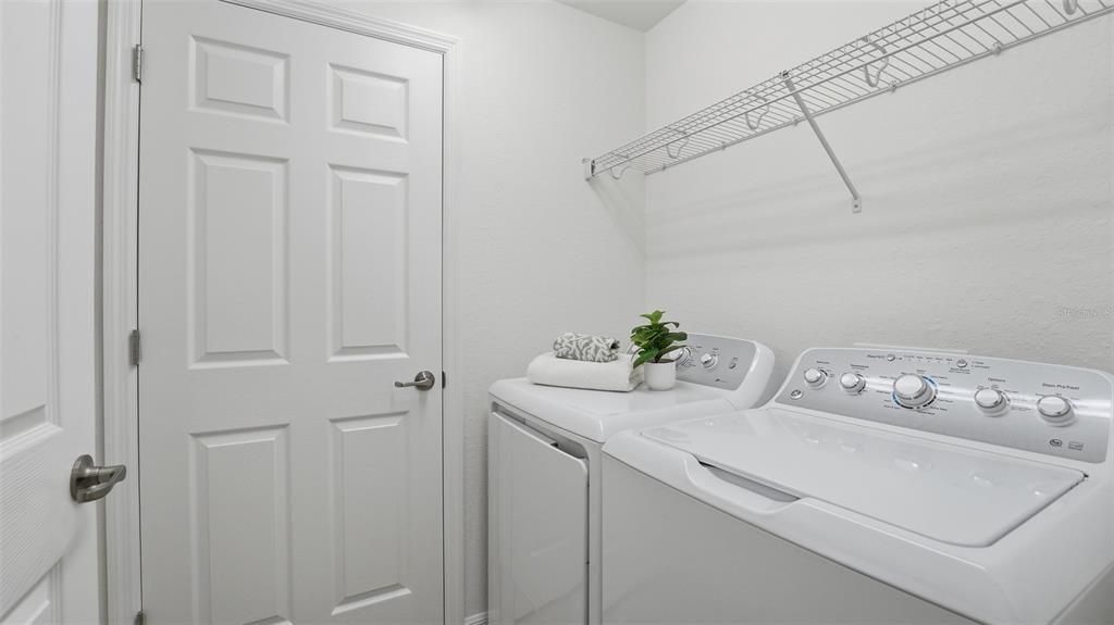 Active With Contract: $349,900 (3 beds, 2 baths, 1769 Square Feet)