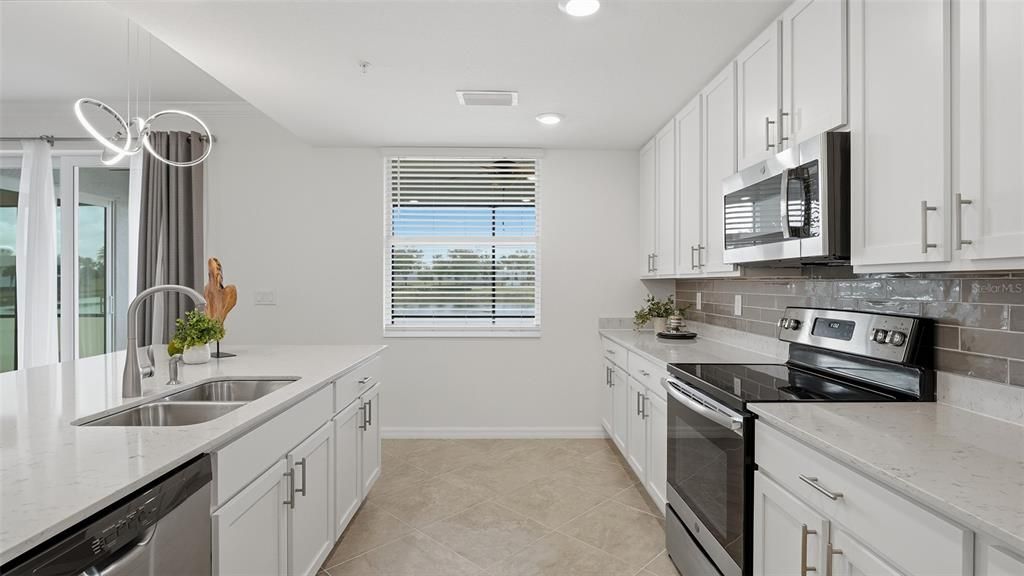 Active With Contract: $349,900 (3 beds, 2 baths, 1769 Square Feet)
