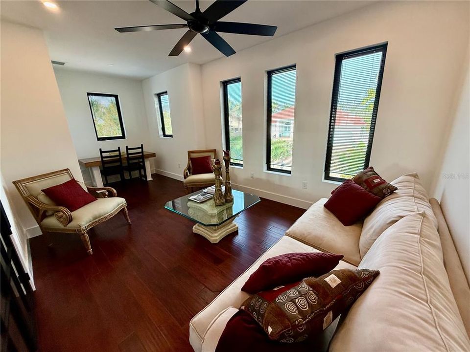 For Rent: $10,000 (4 beds, 3 baths, 3882 Square Feet)