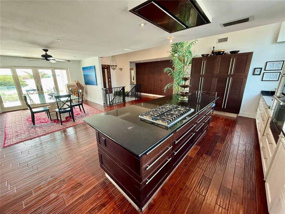 For Rent: $10,000 (4 beds, 3 baths, 3882 Square Feet)