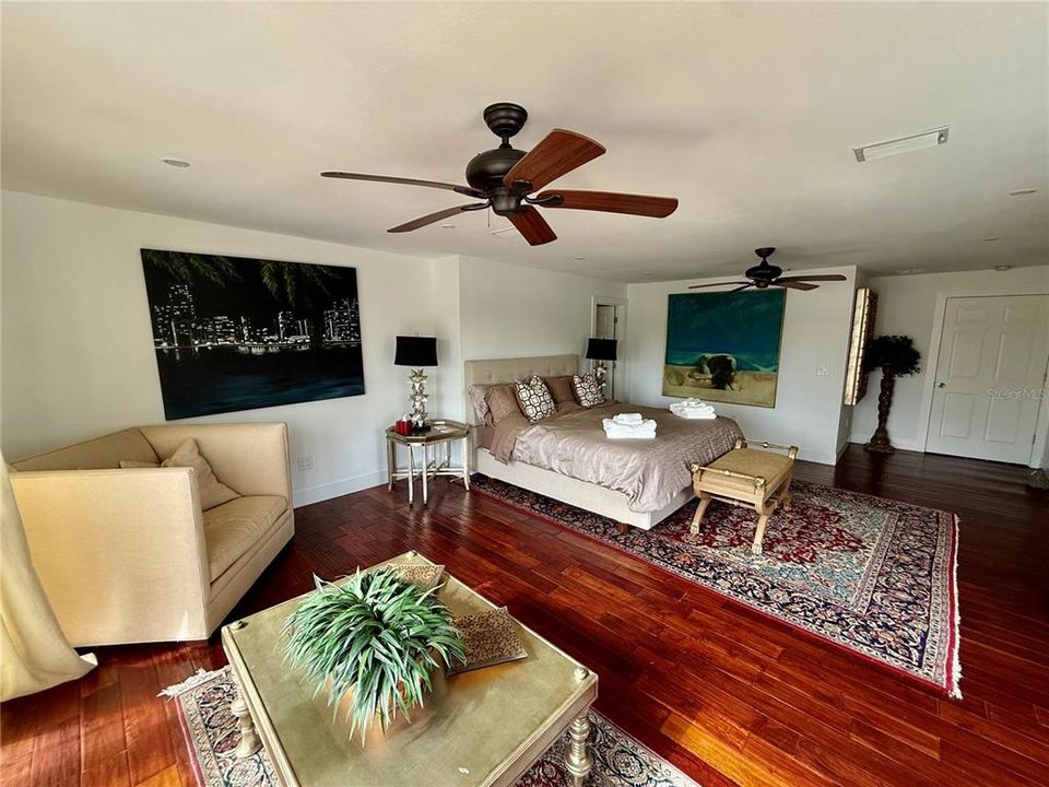For Rent: $10,000 (4 beds, 3 baths, 3882 Square Feet)