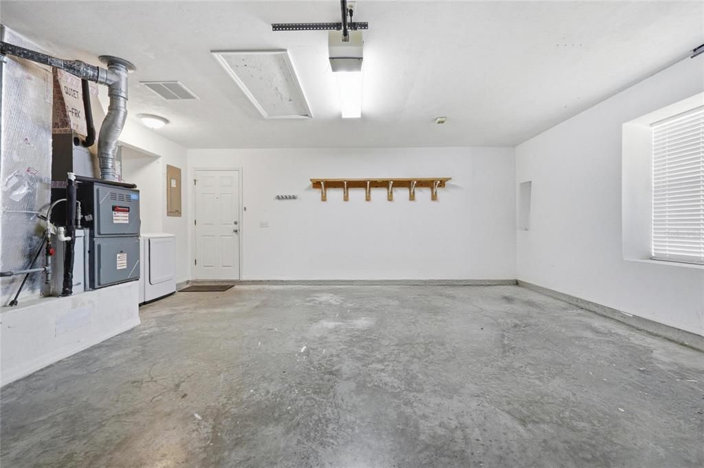 En Venta: $330,000 (3 camas, 2 baños, 1295 Pies cuadrados)