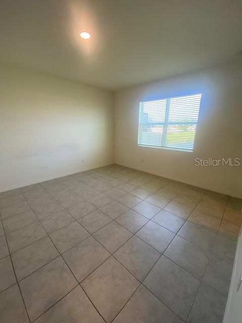 En Renta: $2,795 (4 camas, 2 baños, 2006 Pies cuadrados)