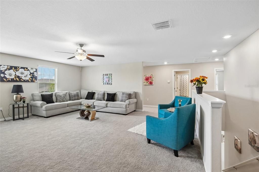 For Sale: $425,000 (6 beds, 3 baths, 3349 Square Feet)