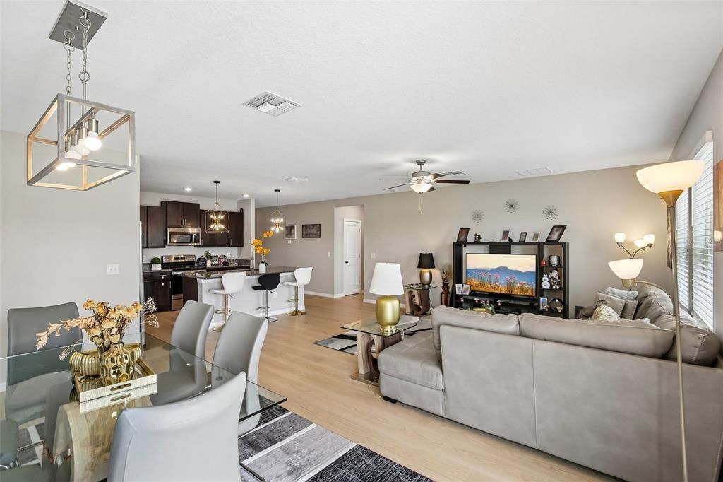 For Sale: $425,000 (6 beds, 3 baths, 3349 Square Feet)
