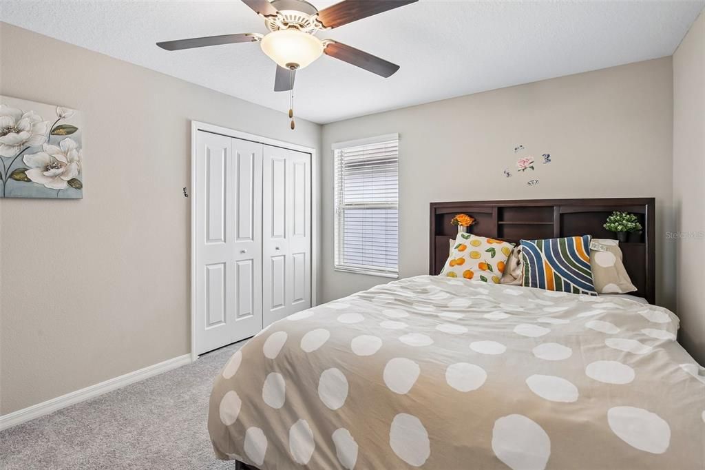 For Sale: $425,000 (6 beds, 3 baths, 3349 Square Feet)