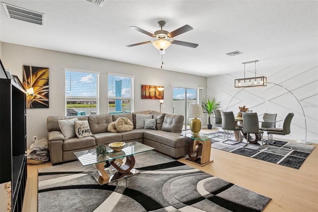 For Sale: $425,000 (6 beds, 3 baths, 3349 Square Feet)