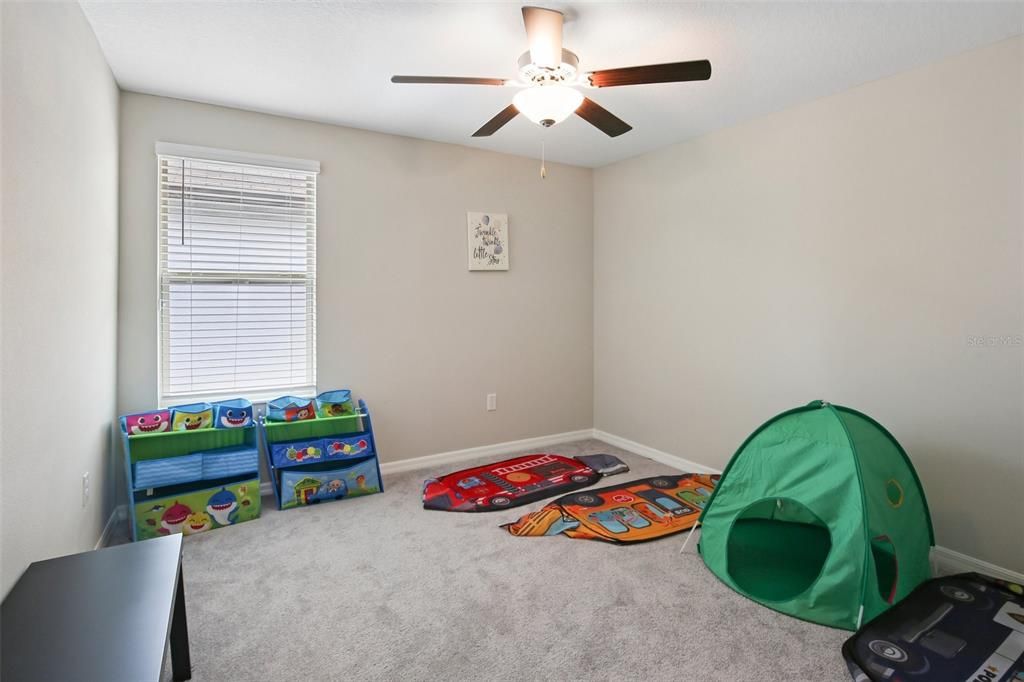 For Sale: $425,000 (6 beds, 3 baths, 3349 Square Feet)