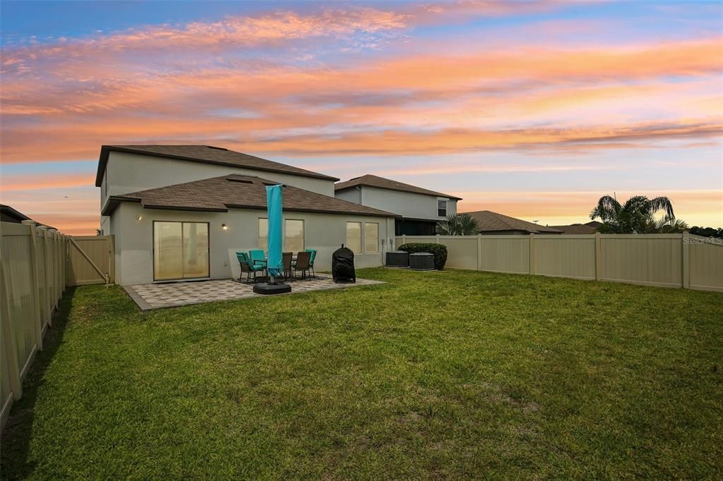 For Sale: $425,000 (6 beds, 3 baths, 3349 Square Feet)