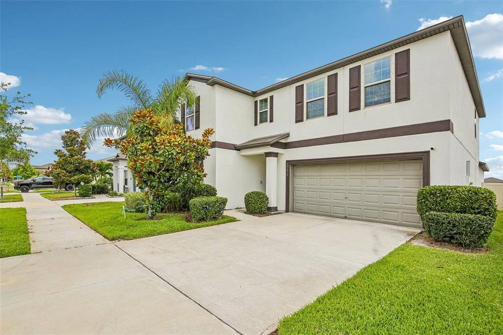 For Sale: $425,000 (6 beds, 3 baths, 3349 Square Feet)