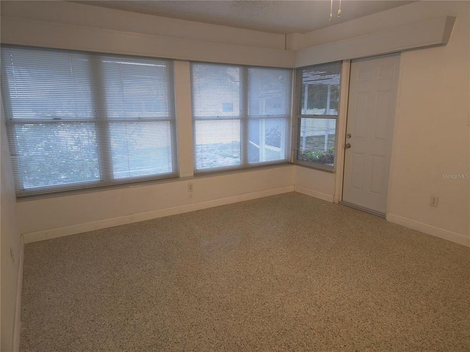 For Rent: $3,200 (3 beds, 2 baths, 1429 Square Feet)