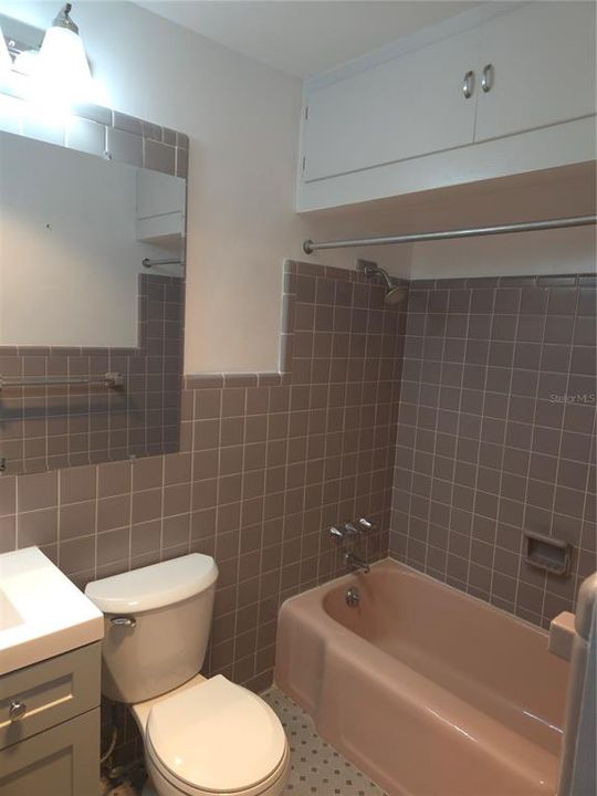 For Rent: $3,200 (3 beds, 2 baths, 1429 Square Feet)