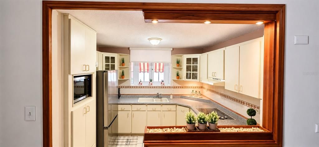На продажу: $399,000 (3 спален, 2 ванн, 2349 Квадратных фут)