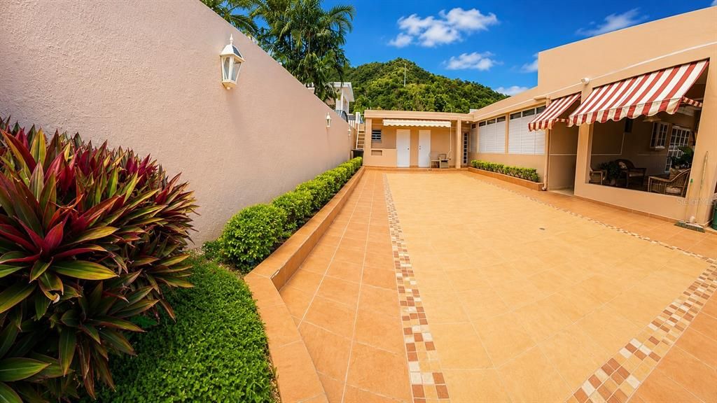 На продажу: $399,000 (3 спален, 2 ванн, 2349 Квадратных фут)