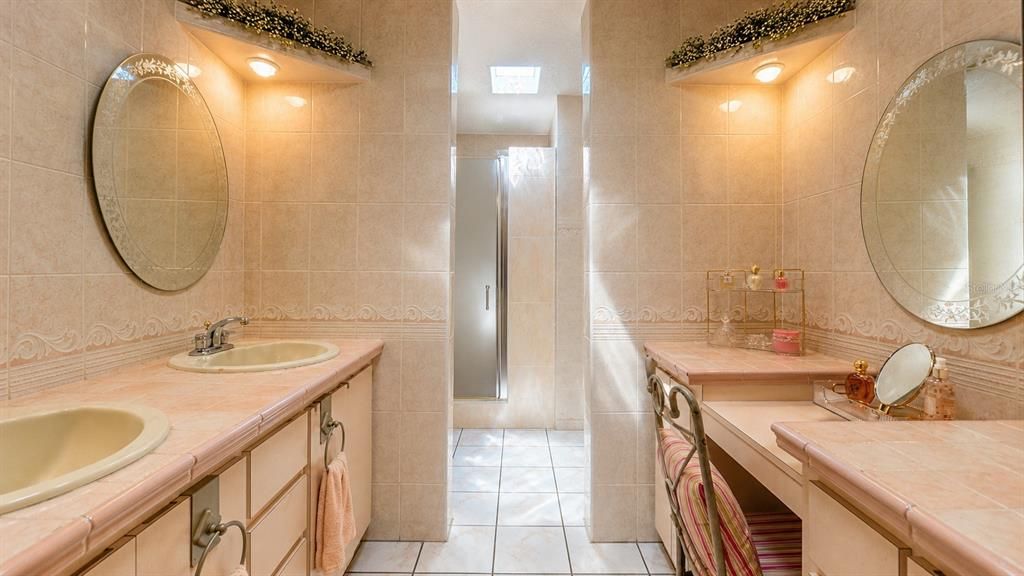На продажу: $399,000 (3 спален, 2 ванн, 2349 Квадратных фут)