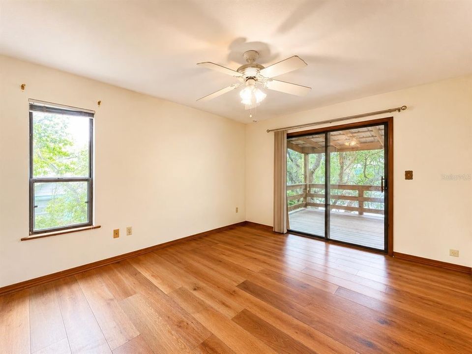 For Sale: $529,000 (4 beds, 4 baths, 2972 Square Feet)