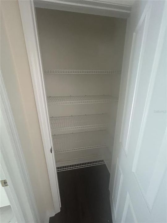 En Renta: $2,500 (4 camas, 2 baños, 2185 Pies cuadrados)