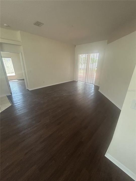 En Renta: $2,500 (4 camas, 2 baños, 2185 Pies cuadrados)
