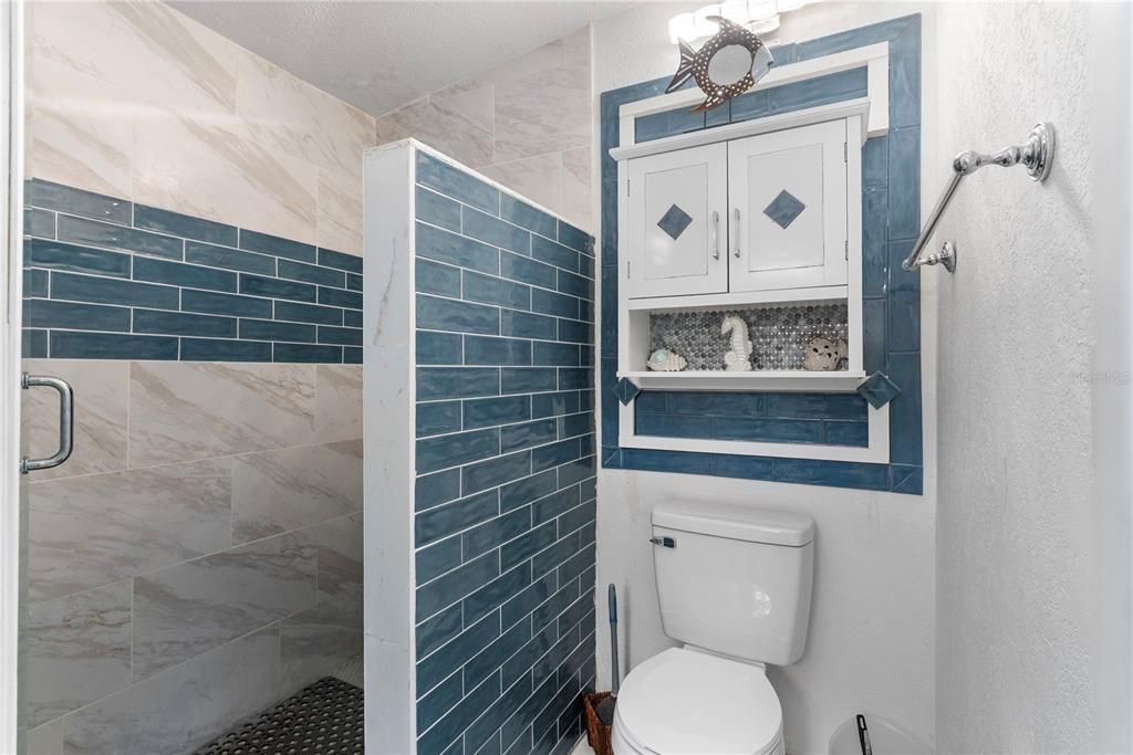 En Venta: $250,000 (2 camas, 2 baños, 1300 Pies cuadrados)