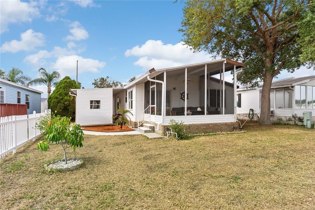 En Venta: $250,000 (2 camas, 2 baños, 1300 Pies cuadrados)