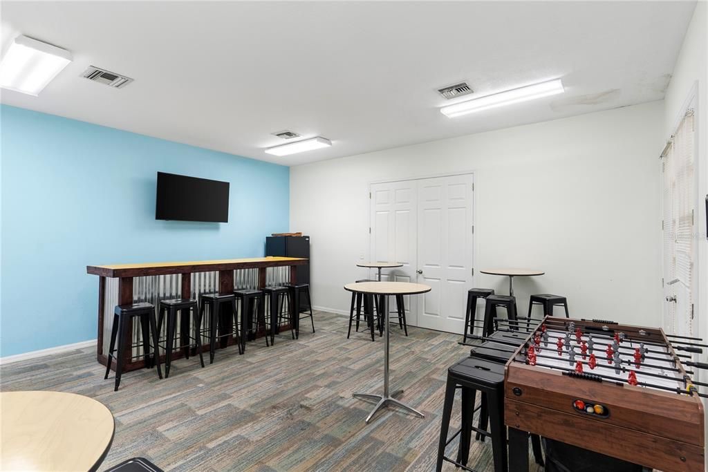 En Venta: $250,000 (2 camas, 2 baños, 1300 Pies cuadrados)