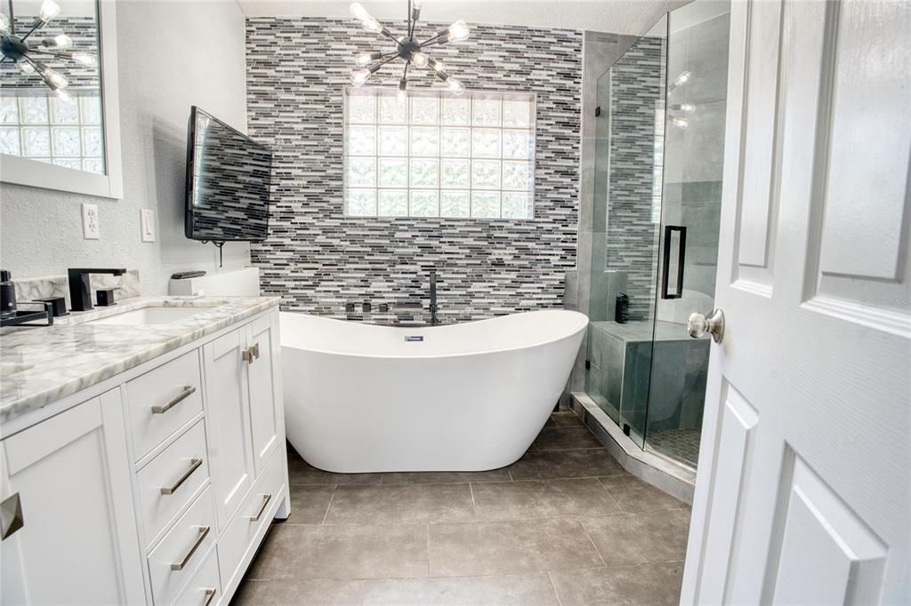 For Sale: $689,999 (4 beds, 3 baths, 2157 Square Feet)