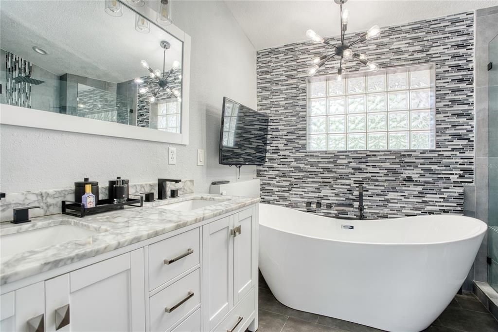 For Sale: $689,999 (4 beds, 3 baths, 2157 Square Feet)