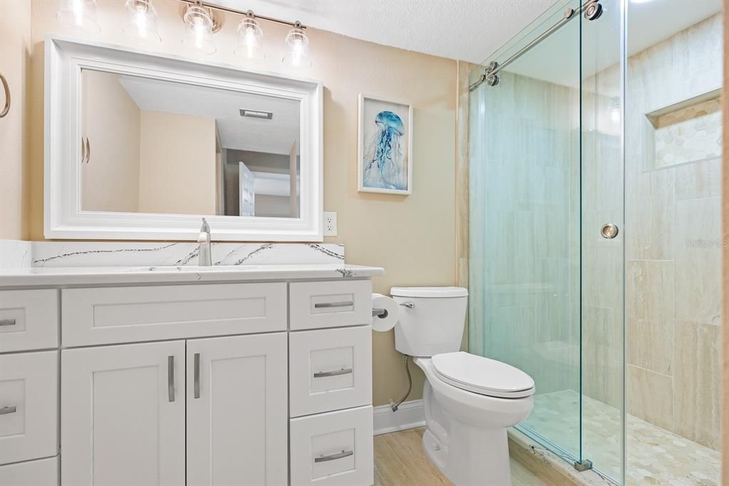 For Rent: $2,300 (2 beds, 2 baths, 1095 Square Feet)